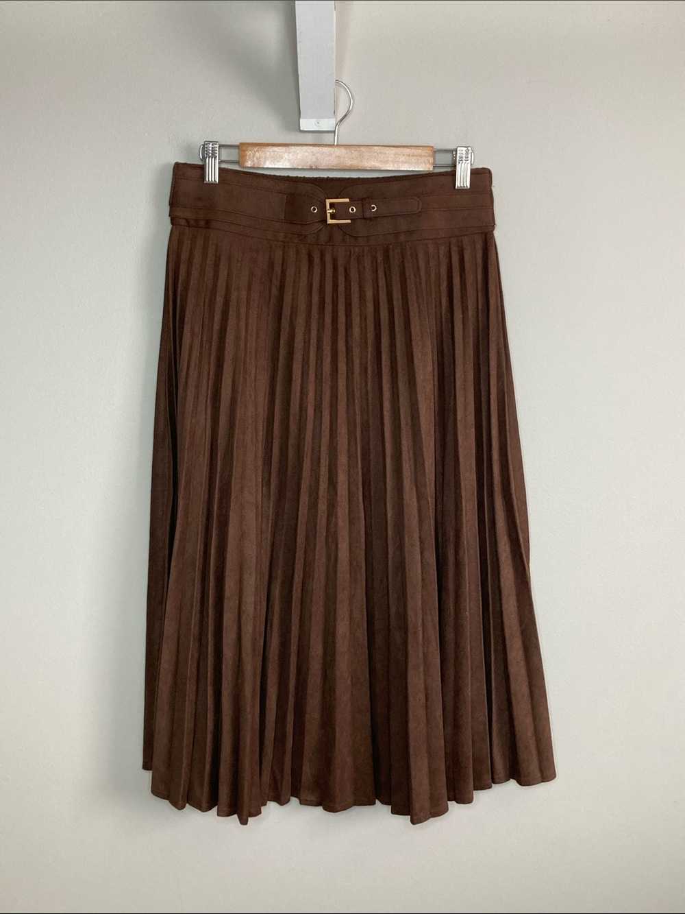 Laffaire Pleated Brown Faux Suede Midi Skirt with Belt, Size Small - Picture 6 of 12